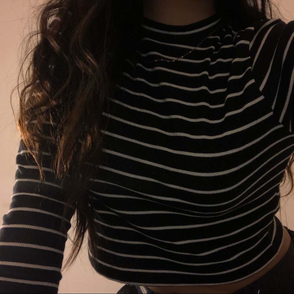 H&M Long Sleeve High-Neck Crop Top